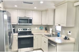 1040 Elaine St, Venice, FL 34285, Sold 05/31/23