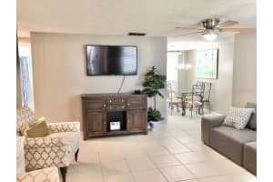 1040 Elaine St, Venice, FL 34285, Sold 05/31/23