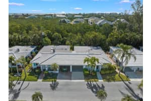 698 SPANISH DRIVE, LONGBOAT KEY, FL 34228 Sold 05/25/23