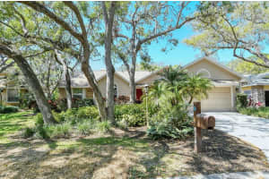 826 HAMPTON WOOD COURT, SARASOTA, FL 34232 Sold 04/12/23