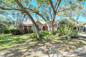 826 HAMPTON WOOD COURT, SARASOTA, FL 34232 Sold 04/12/23