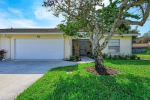 3904 OAKHURST BOULEVARD, SARASOTA, FL 34233 Sold 06/23/23
