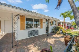 805 SPANISH DRIVE, LONGBOAT KEY, FL 34228 Sold 09/18/23