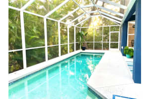 5588 NEW COVINGTON DRIVE, SARASOTA, FL 34233 Sold 04/28/23