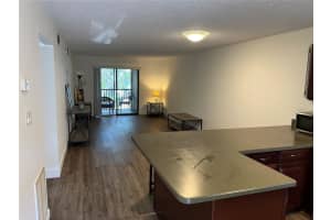 6033 34TH STREET, BRADENTON, FL 34210 Sold 05/10/23
