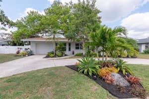 3057 GULF GATE DRIVE, SARASOTA, FL 34231 Sold 05/16/23