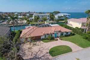 595 BOWSPRIT LANE, LONGBOAT KEY, FL 34228 Sold 08/22/23