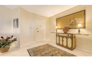 1 BENJAMIN FRANKLIN DRIVE, SARASOTA, FL 34236 Sold 07/19/23