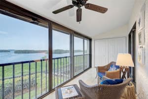 1512 PELICAN POINT DRIVE, SARASOTA, FL 34231 Sold 04/28/23