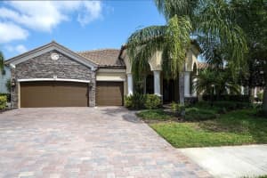13303 BRIDGEPORT CROSSING, LAKEWOOD RANCH, FL 34211 Sold 03/24/23