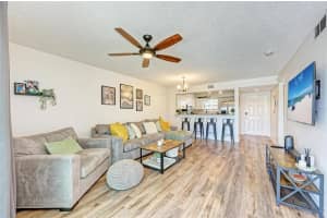 6826 STONES THROW CIRCLE, ST PETERSBURG, FL 33710 Sold 03/25/23