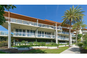 225 SANDS POINT ROAD, LONGBOAT KEY, FL 34228 Sold 07/20/23