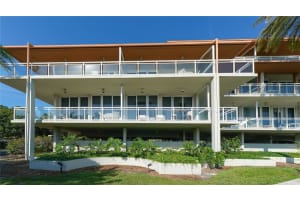 225 SANDS POINT ROAD, LONGBOAT KEY, FL 34228 Sold 07/20/23