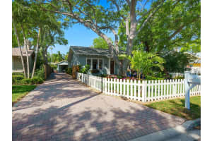 1122 POMELO AVENUE, SARASOTA, FL 34236 Sold 06/06/23
