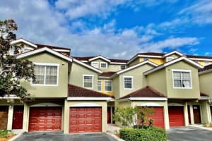 5692 BENTGRASS DRIVE, SARASOTA, FL 34235 Sold 05/08/23