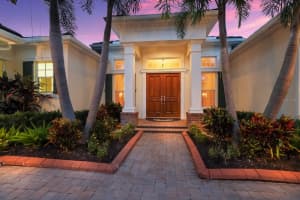 3537 Founders Club Dr, Sarasota, FL 34240, Sold 05/25/23