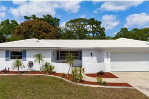2507 CARLISLE PLACE, SARASOTA, FL 34231 Sold 05/01/23
