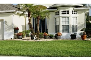 255 Royal Palm Dr, DAVENPORT
