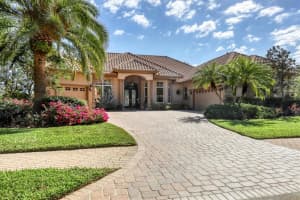 8883 BLOOMFIELD BOULEVARD, SARASOTA, FL 34238 Sold 10/03/23