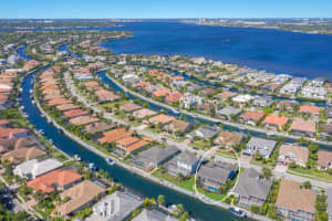577 MAST DRIVE, BRADENTON, FL 34208 Sold 08/11/23