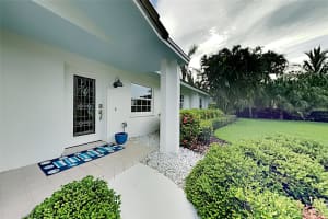 691 OLD COMPASS ROAD, LONGBOAT KEY, FL 34228 Sold 05/01/24