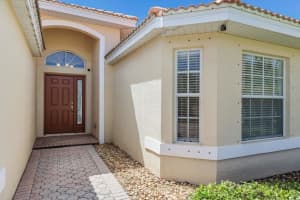 6886 74th St Cir E, Bradenton, FL 34203, Sold 05/05/23