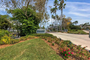 1372 SIESTA BAYSIDE DRIVE, SARASOTA, FL 34242 Sold 05/05/23