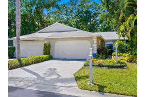 5888 Bonaventure Pl, Sarasota, FL 34243, Sold 04/28/23