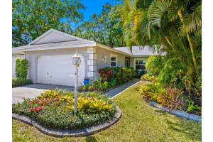 5888 Bonaventure Pl, Sarasota, FL 34243, Sold 04/28/23