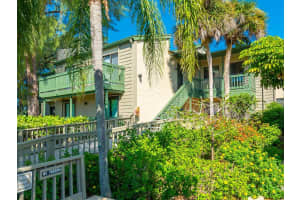 1505 Pelican Point Dr, Sarasota, FL 34231, Sold 04/28/23