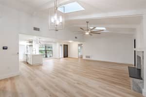 5607 Beneva Woods Cir, Sarasota, FL 34233, Sold 04/26/23