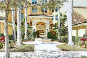 385 N POINT ROAD, OSPREY, FL 34229 Sold 11/25/24