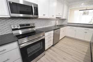 1623 PELICAN COVE ROAD, SARASOTA, FL 34231 Sold 06/29/23