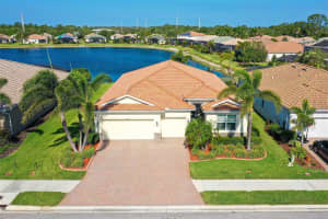 2134 SNAPDRAGON LANE, VENICE, FL 34292 Sold 06/19/23