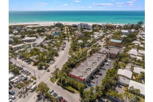 137 AVENIDA MESSINA #2, SARASOTA, FL 34242 Sold 06/23/23