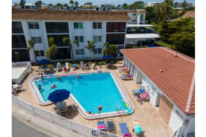 110 VISTA HERMOSA CIRCLE, SARASOTA, FL 34242 Sold 07/14/23