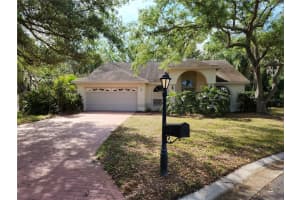 3 Arbor Oaks Dr