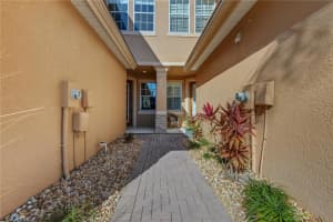 8176 Villa Grande Ct, Sarasota, FL 34243, Sold 05/25/23