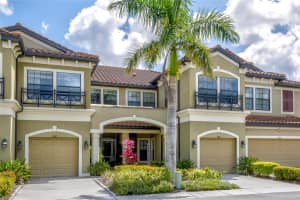 240 CREW COURT, SARASOTA, FL 34243 Sold 06/15/23