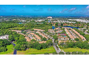 8335 GLENROSE WAY, SARASOTA, FL 34238 Sold 09/25/23