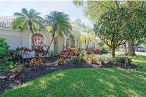 8299 Cypress Hollow Dr, Sarasota, FL 34238, Sold 05/24/23