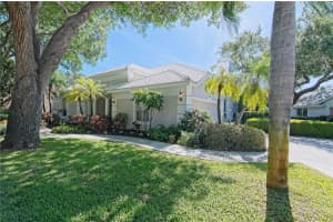 8299 Cypress Hollow Dr, Sarasota, FL 34238, Sold 05/24/23