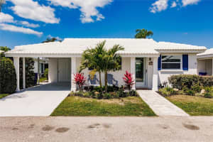 743 SPANISH DRIVE, LONGBOAT KEY, FL 34228 Sold 09/27/23