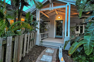 5022 SUN CIRCLE, SARASOTA, FL 34234 Sold 01/02/24