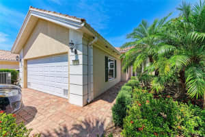 5775 BENEVENTO DRIVE, SARASOTA, FL 34238 Sold 06/27/23