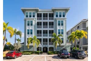 379 ARUBA CIRCLE, BRADENTON, FL 34209 Sold 07/06/23