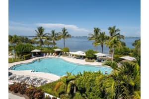 379 ARUBA CIRCLE, BRADENTON, FL 34209 Sold 07/06/23