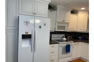 4523 Lakecrest Pl, Sarasota, FL 34233, Sold 05/05/23