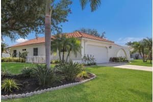 6635 Easton Dr, Sarasota, FL 34238, Sold 05/31/23