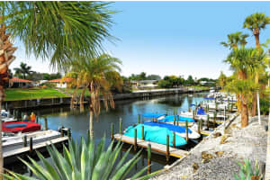 2329 CANALBLUFF PLACE, SARASOTA, FL 34231 Sold 08/29/23